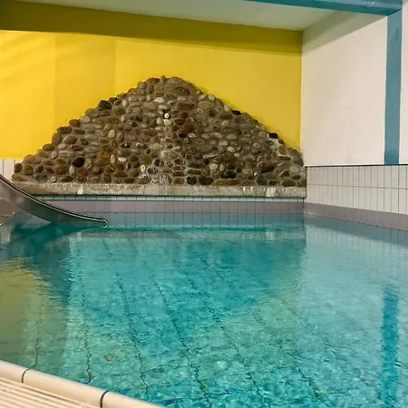 Apartment 16 - Ferienresidenz Roseneck, Galeriewohnung, Mit Schwimmbad In Bei Feldberg *